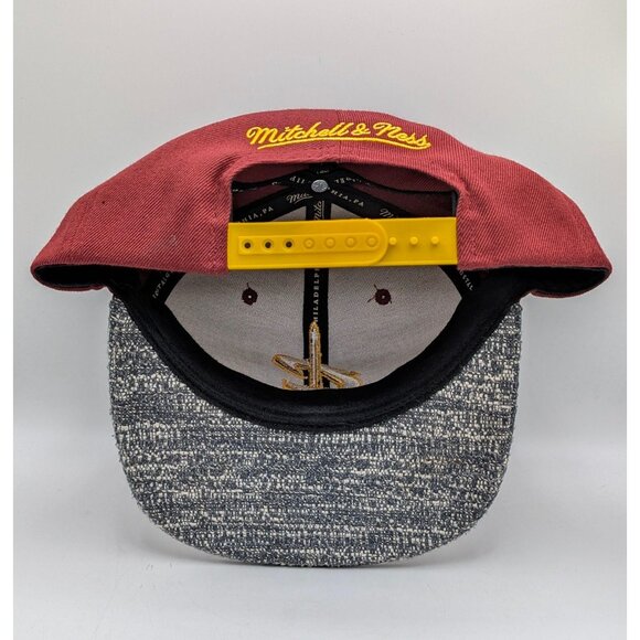 NBA Cleveland Cavaliers Snapback Adjustable Hat Cap Mitchell & Ness Basketball - Picture 4 of 5